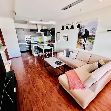 Bl Luxury Apartment, 24Hr Self Check-In, Free Private Garage Parking, Panoramic Views From Balcony, 5 Minute Walk To City Center Банска-Бистрица Экстерьер фото